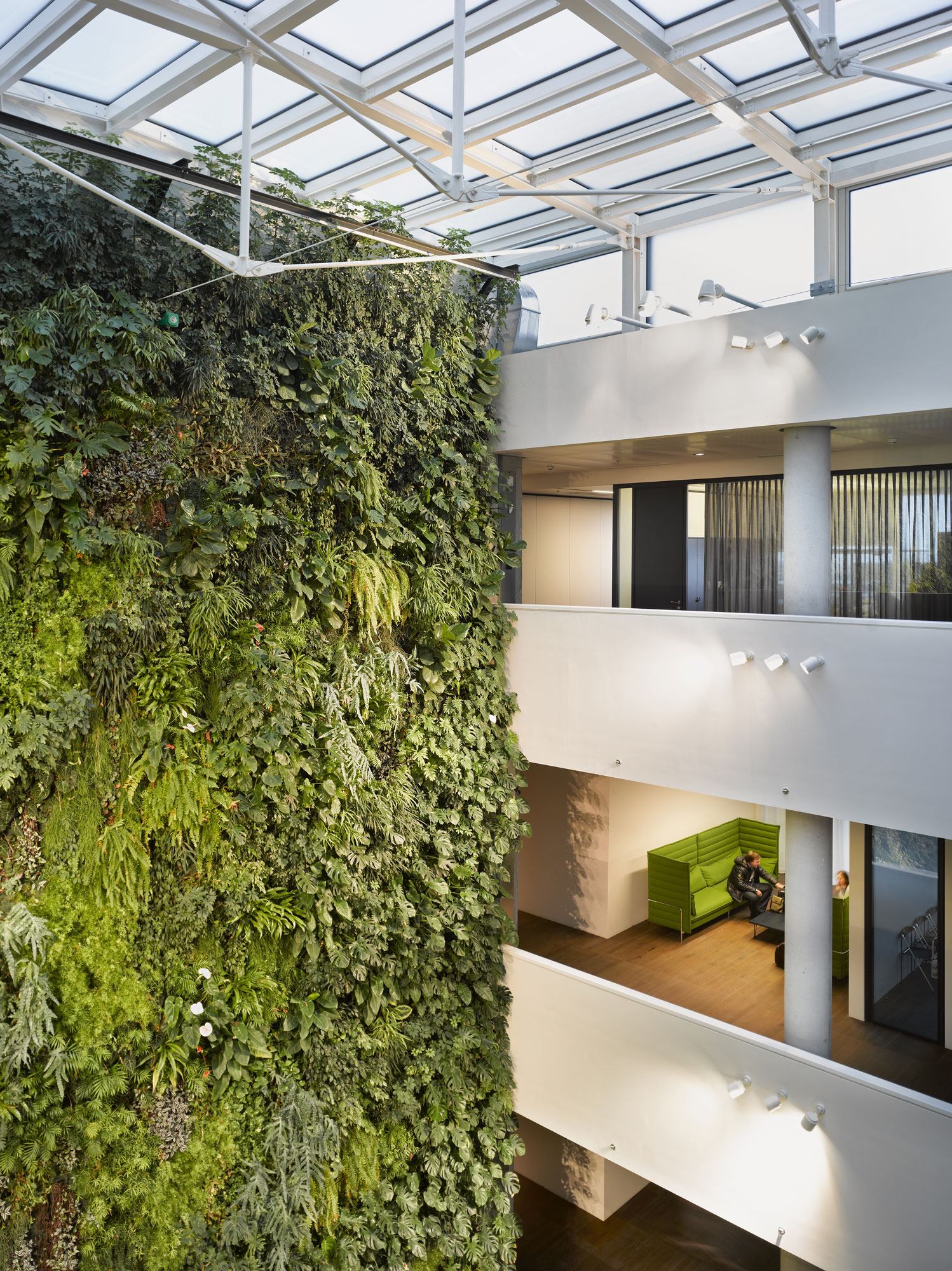 manteroassociati_diesel_vicenza_002 Diesel Breganze green wall