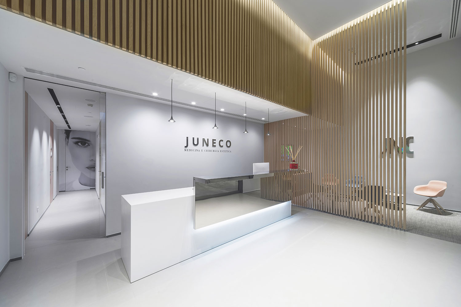 Juneco Milano reception